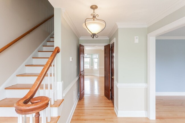 1180 Red Mill Blvd