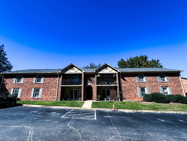 Photo - Charming 3 bedroom, 2 bathroom condo in Gr...