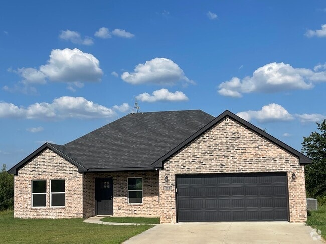 Building Photo - Minutes to Casino/Off HWY 70/Big backyard/... Rental