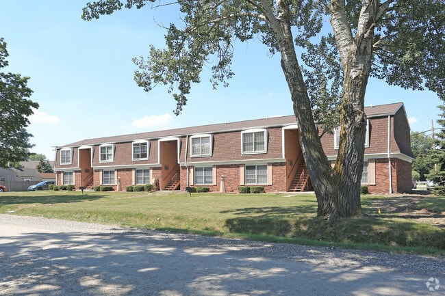 Building Photo - 39499 Muffatt St
