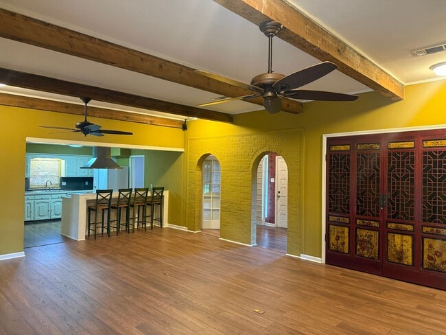 Photo - Rental Available Now in Lake Sherwood Acres!