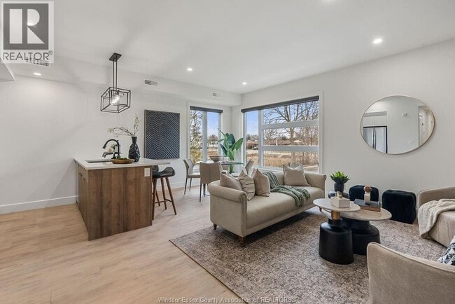 Photo - 3871 Howard Ave Unité 201