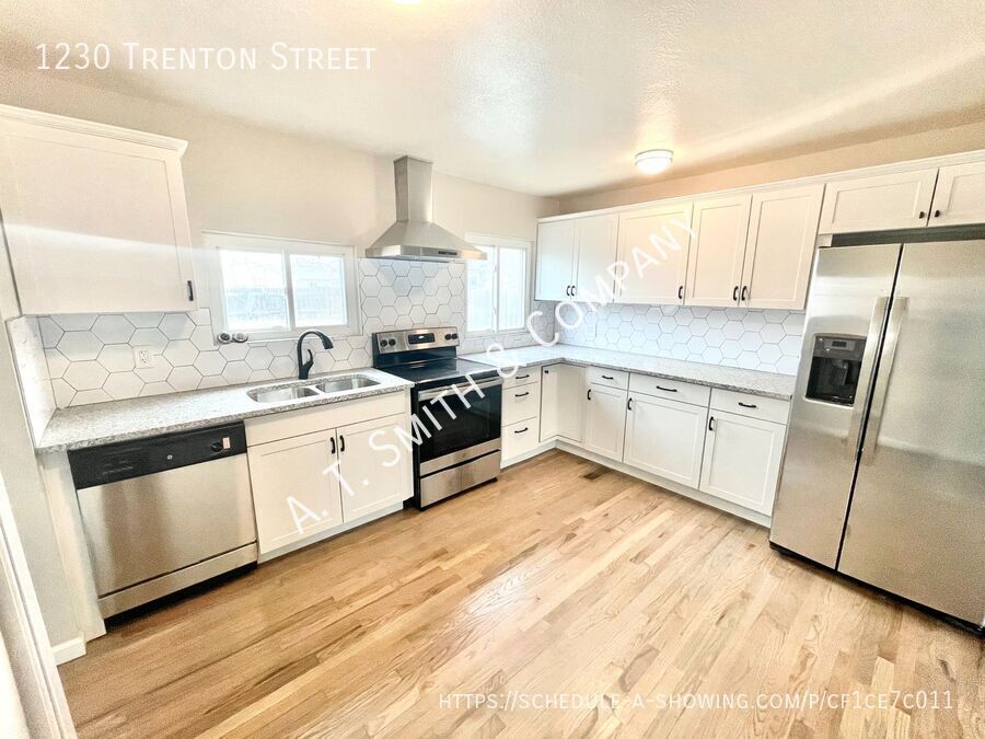 Photo - 1230 Trenton St Casa