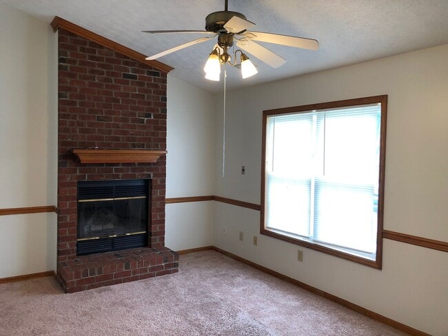 512 Cougar Pl