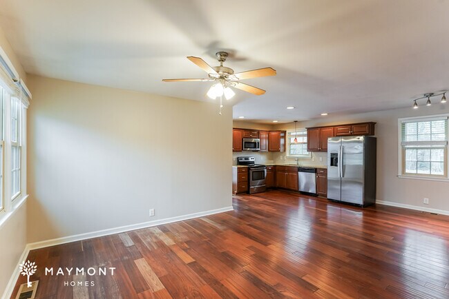 Photo - 107 Woodridge Dr