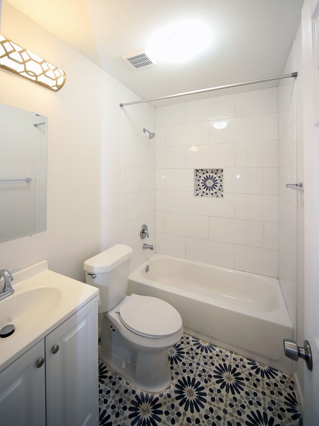 Photo - 6709 Greenhurst St