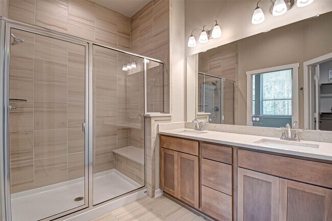 Photo - 315 N Spotted Fern Dr