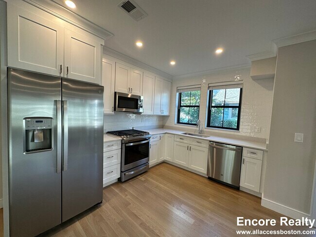 Photo - 295 Lamartine St Unit 1