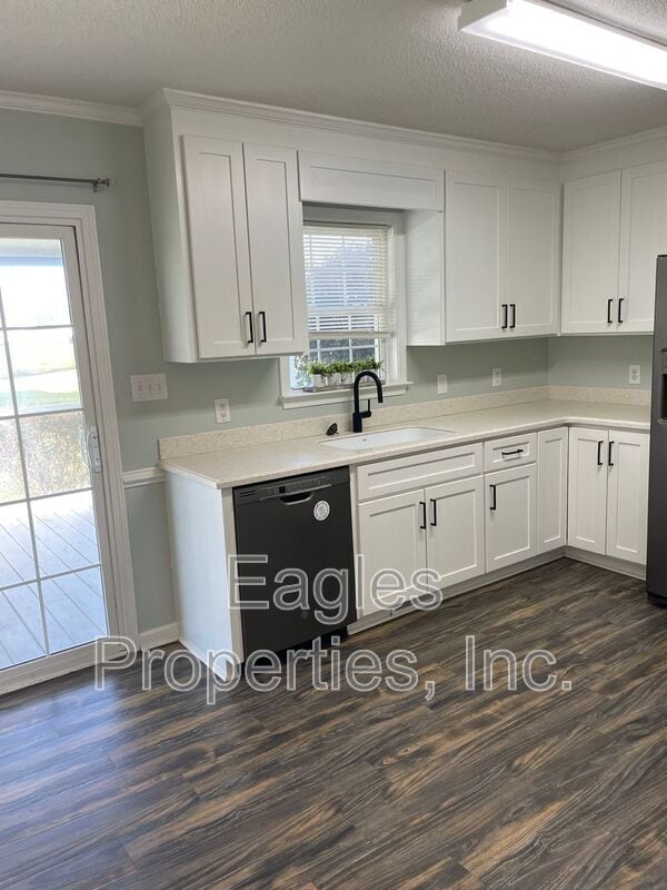 Photo - 104 Jordan Bluff Pl