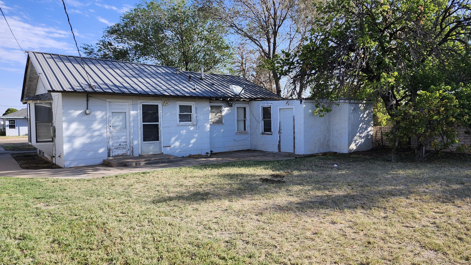 Photo - 1707 W 17th Ln House