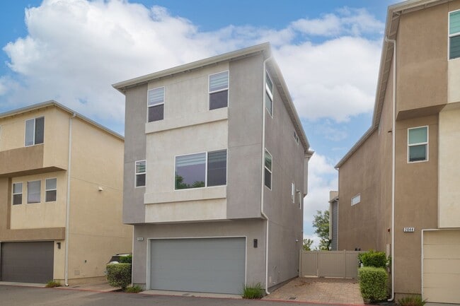 Beautifully Updated 3-Bedroom Detached hom... - Beautifully Updated 3-Bedroom Detached hom...