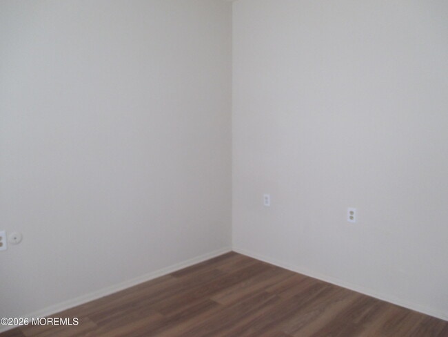 Photo - 829A Balmoral Ct