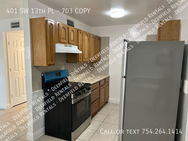 Building Photo - 401 SW 13th Pl Rental