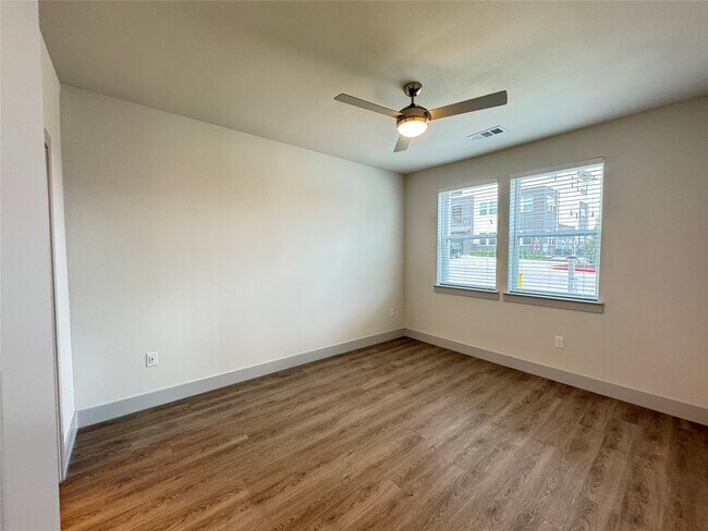 Photo - 29600 Ronald Reagan Blvd