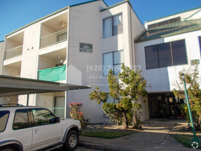 Building Photo - 2824 S Bartell Dr Unit G13 Rental