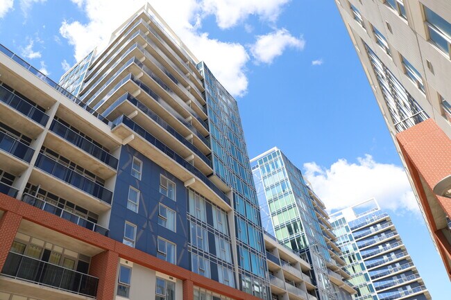 Photo - The HUB GEOWAVE