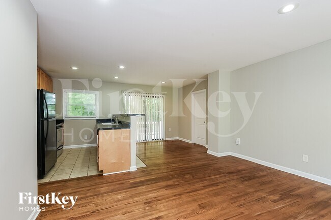 Photo - 2340 Melody Ln NW