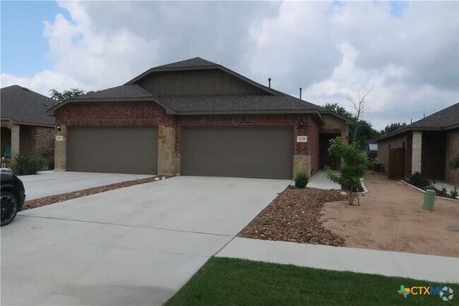 Building Photo - 1239 FM306 Rental