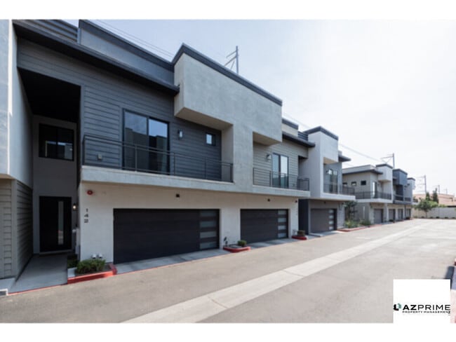 Live the Luxe Lifestyle in this Stunning 3... - Live the Luxe Lifestyle in this Stunning 3... House