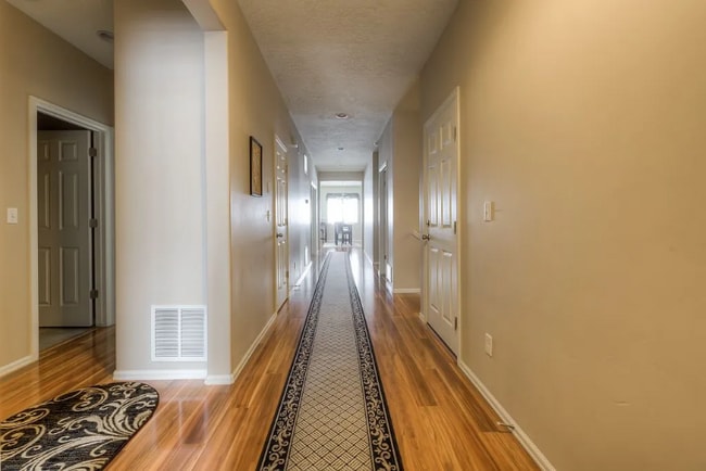 Photo - 3327 Falcon Way