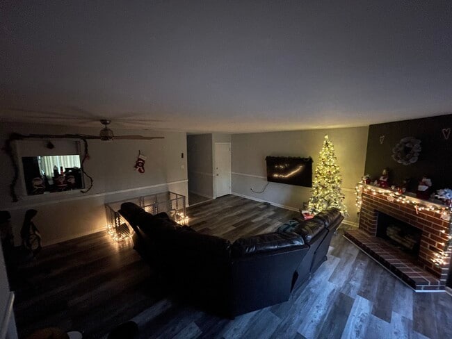 Photo - 136 Lampeter Ct