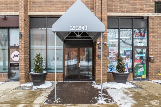 Photo - Forum Towers