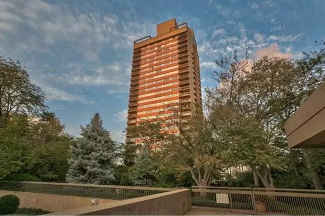 Building Photo - 2510 Grand Blvd Unit 2803