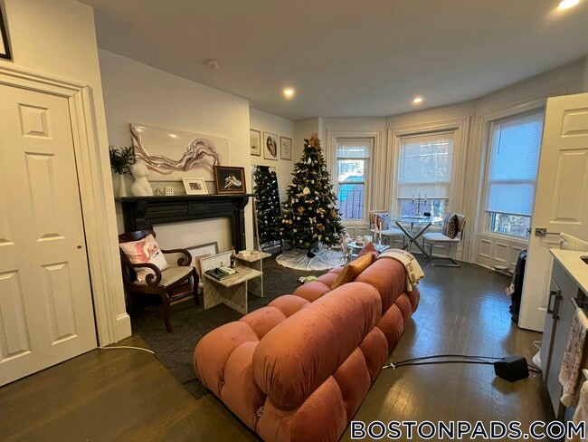 Photo - 225 Newbury St Unit 3R