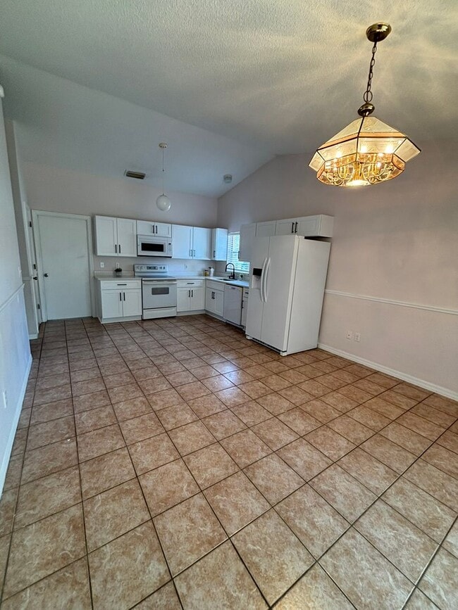 Photo - Beautiful Home in the Heart of Clermont – Prime Location!