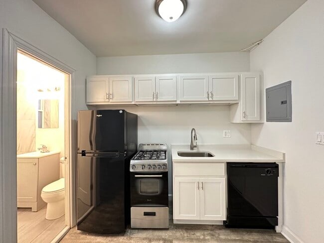 Photo - 5710 N Winthrop Ave Unidad 901