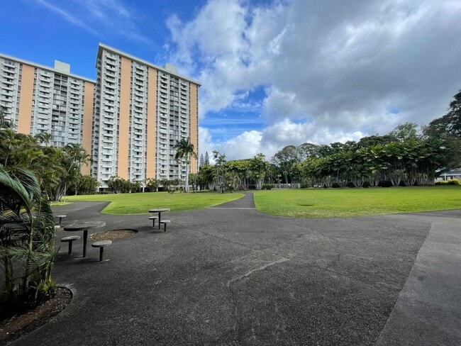 Photo - Queen Emma Towers Unit 235