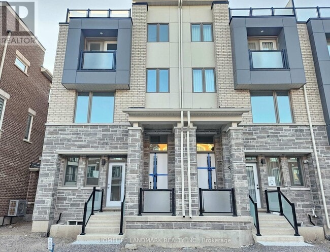 Photo - 92 Avani Ave
