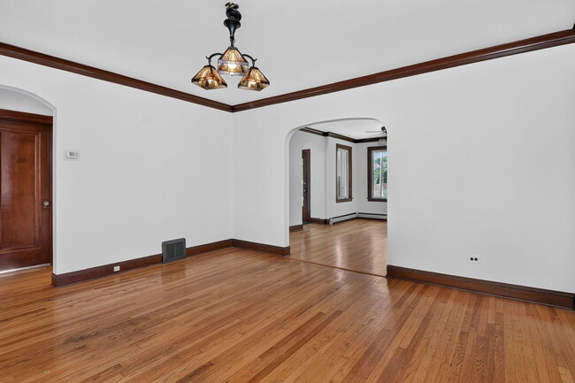 Photo - 708 McCarthy Rd