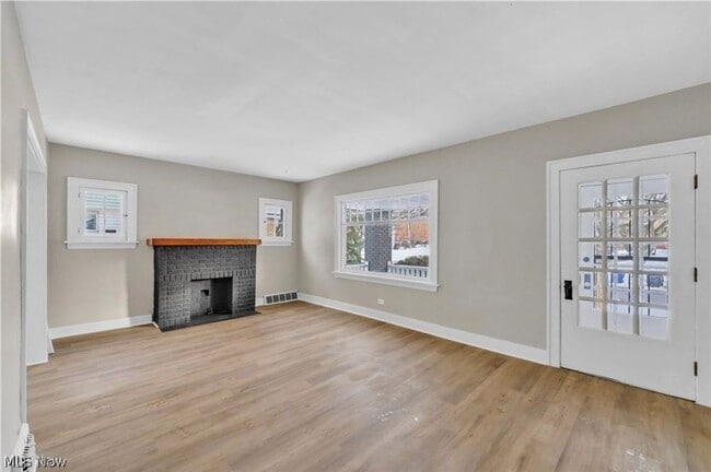 Photo - 3522 E 154th St