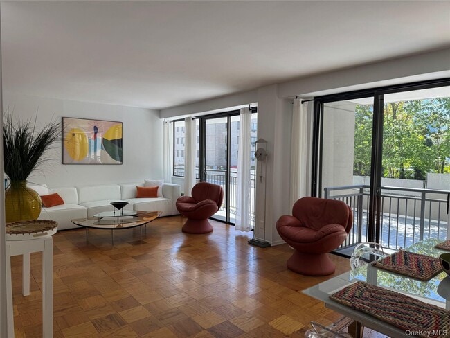 Building Photo - 15 Stewart Pl Unit 2J Rental