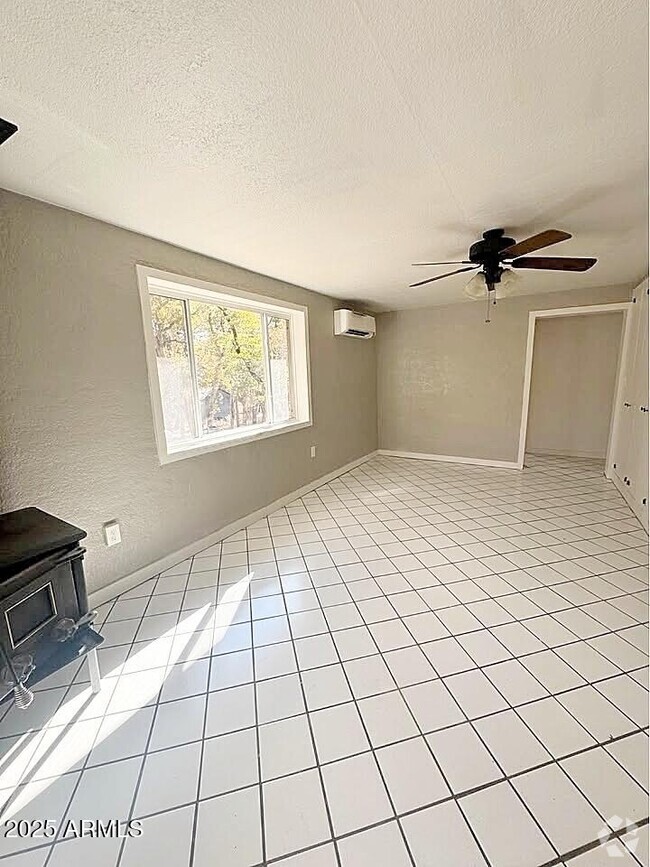 Building Photo - 92 E Ramsey Canyon Rd Rental