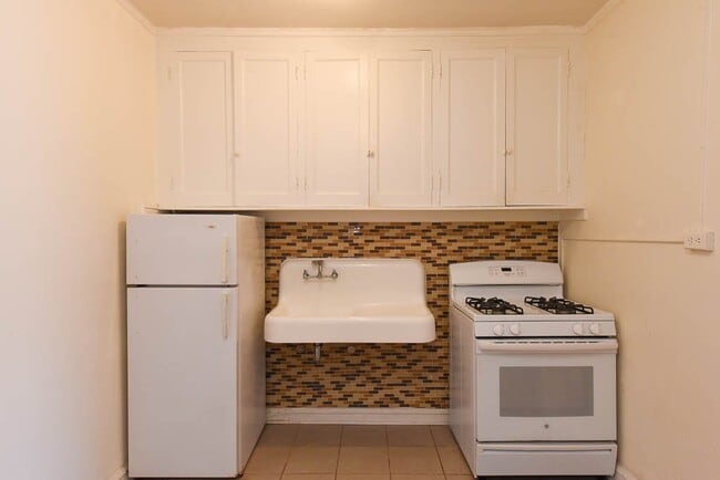 Photo - 1211 W Elmdale Ave Unit J3