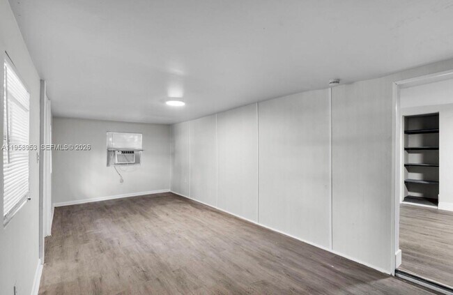 Photo - 914 NW 80th St