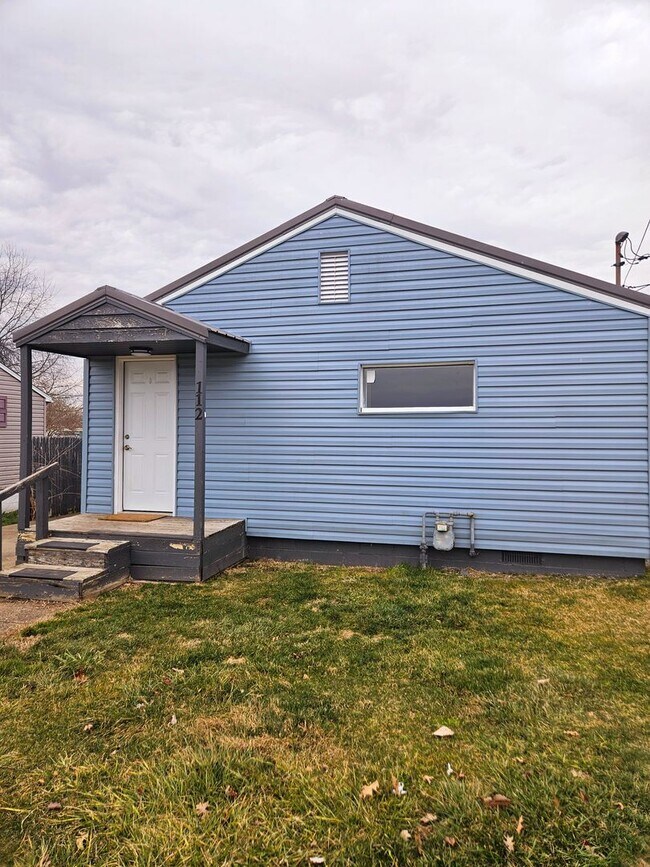 Singlestory 2 bedroom home amidst shoppin... House Rental in Belpre