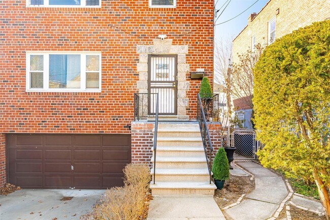 Building Photo - 6015 Fieldston Rd Unit Top Floor Rental