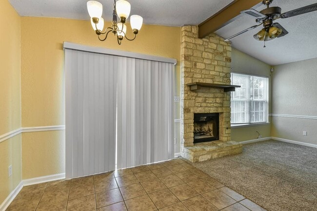 Photo - 1149 Royal Crest Dr