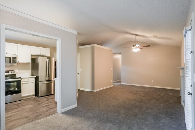 Photo - 76 Villa Rosa Dr