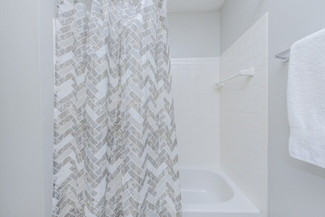 Full Bath Two Bedroom - Harbour Town