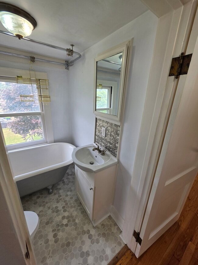 Photo - 420 Birney S St Unit Upper