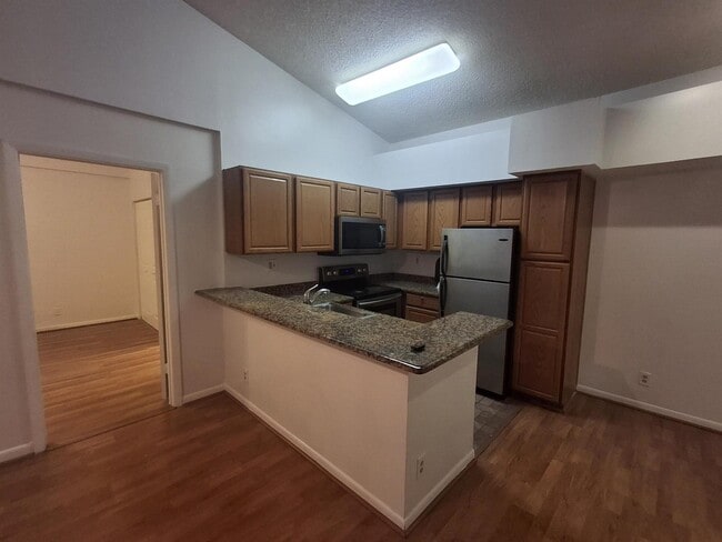 Photo - 721 Lyons Rd Unidad .