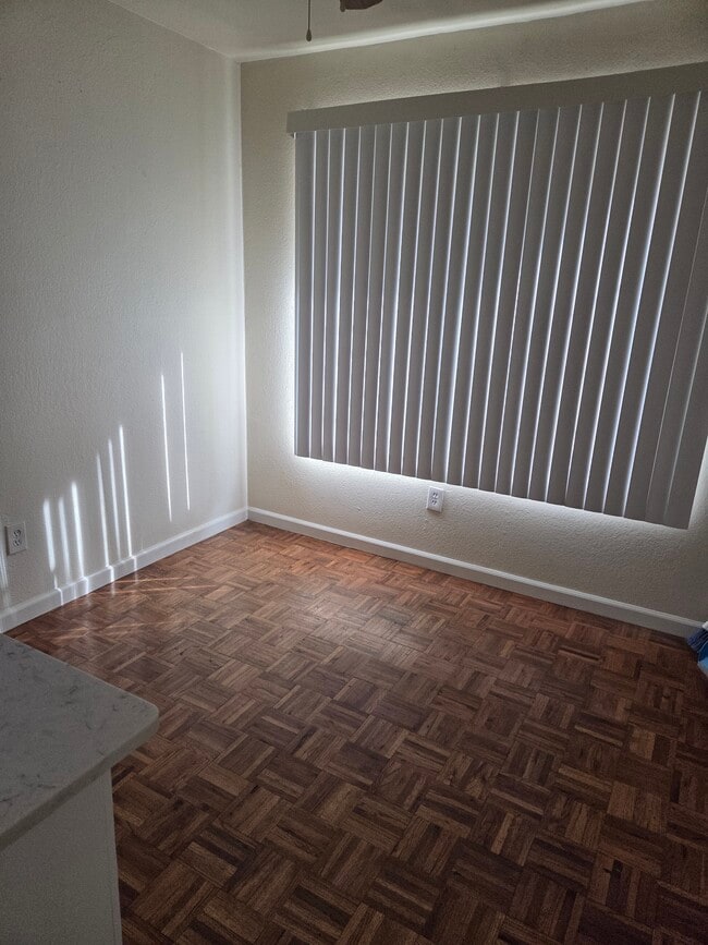 Free electricity. - 718 13th St Unit Cress 4 plex