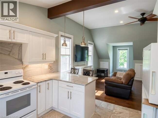 Photo - 2784 S Grimsby Rd 20