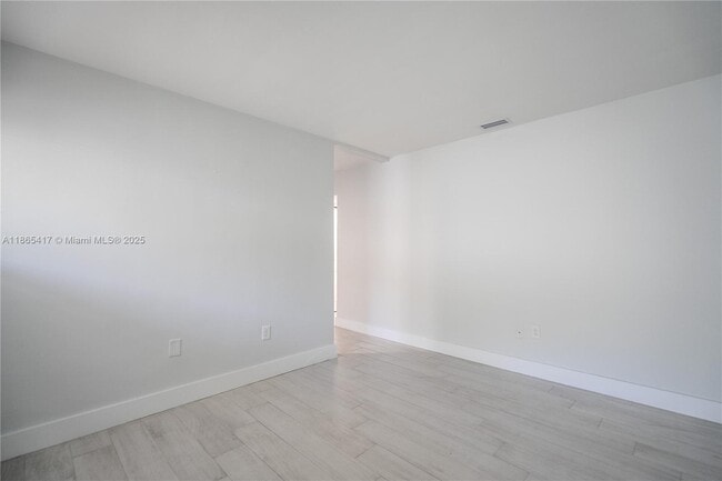 Photo - 465 NE 59th St Unit 25