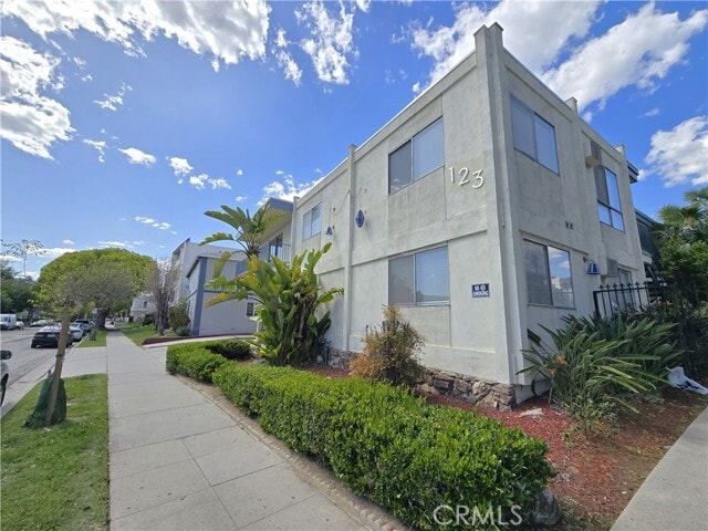 Building Photo - 123 W Lomita Ave Unit 10