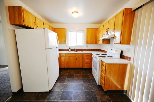 1104 3rd Ave W Unit 8